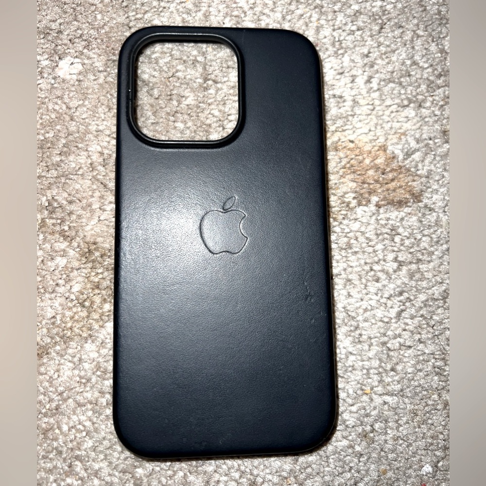 iPhone 13pro leather Apple case
